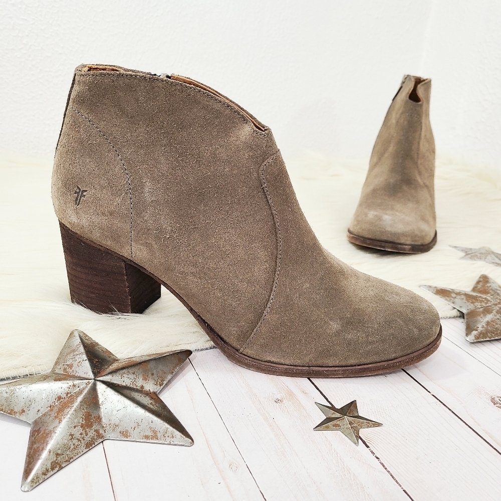 Frye Nora ankle boots grey suede leather side zip heeled Women's size 9.5